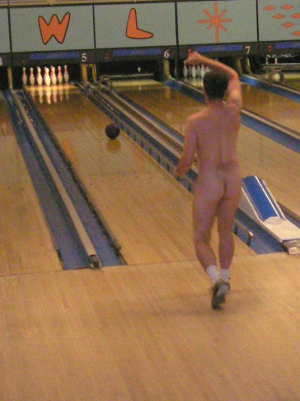 nude bowlers
